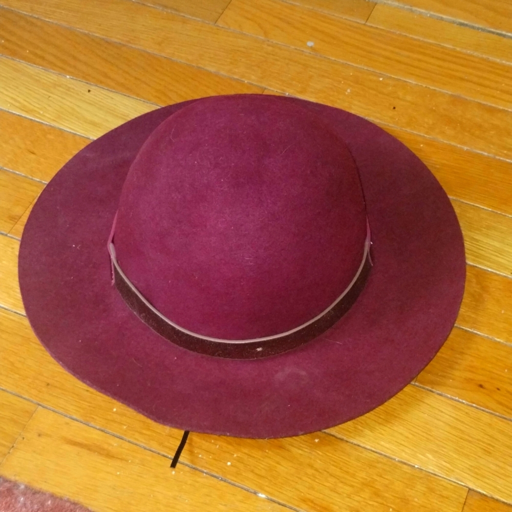 BVBG 100%WOOL BURGUNDY HAT